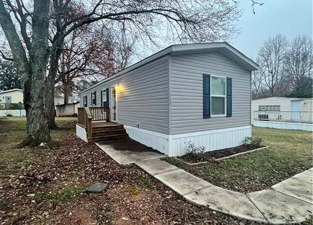 Property at 463 Kingston Ct, Hampton, GA 30228, 2 beds, 2 baths