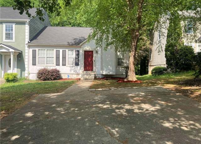 Property at 1047 Plantation Way, Kennesaw, GA 30301, 3 beds, 2 baths