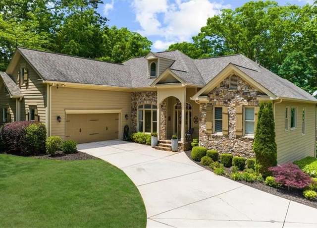 Property at 8840 Bayhill Dr, Gainesville, GA 30506, 6 beds, 4.5 baths