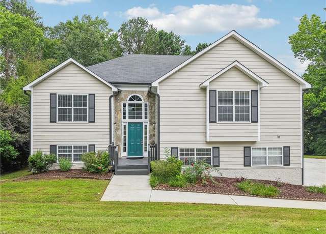 Property at 4005 Greentree Ct, Douglasville, GA 30135, 4 beds, 3 baths