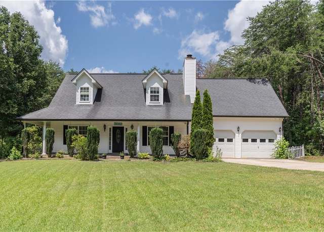 Property at 4855 Kings Hwy, Douglasville, GA 30135, 4 beds, 2.5 baths