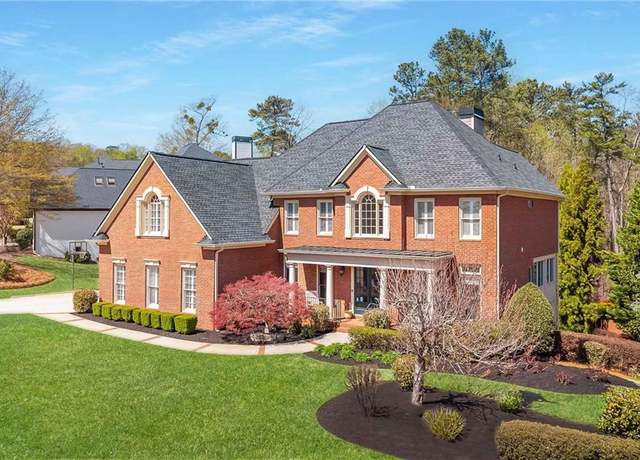 Property at 5124 Parkwood Oaks Ln, Smyrna, GA 30126, 5 beds, 4.5 baths