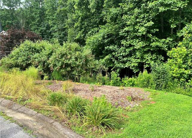 Property at 5578 Checkered Spot Dr, Gainesville, GA 30506