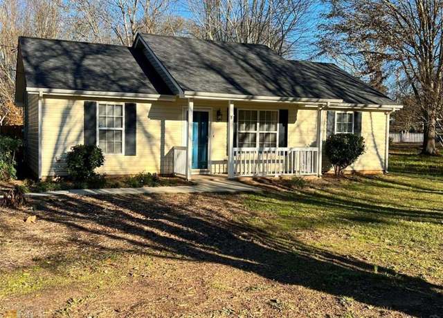 Property at 40 Mimosa St, Winder, GA 30680, 3 beds, 2 baths