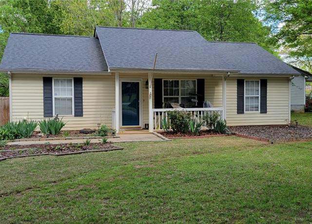 Property at 40 Mimosa St, Winder, GA 30680, 3 beds, 2 baths