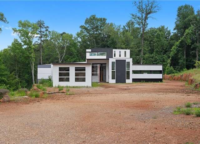 Property at 5210 Brownlee Rd, Stone Mountain, GA 30087, 5 beds, 6.5 baths