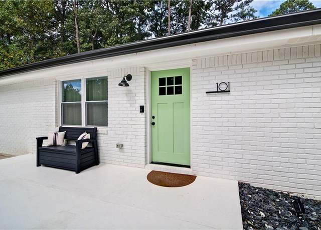 Property at 101 Stroud Dr SE, Mableton, GA 30126, 3 beds, 2 baths