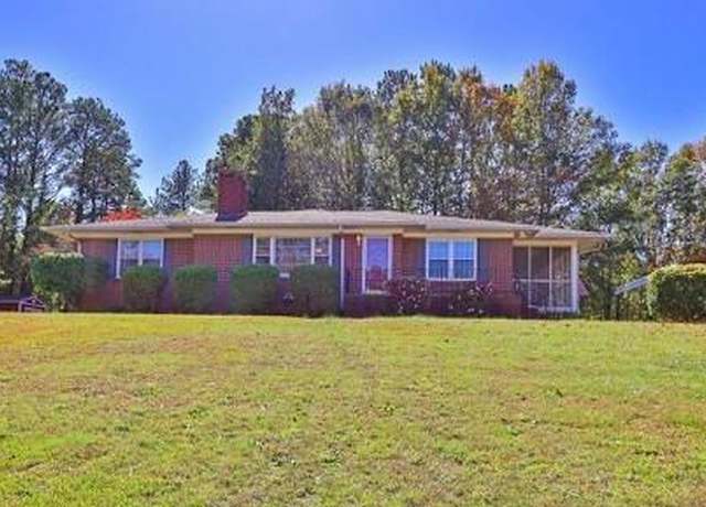Property at 3410 Bell Rd, Gainesville, GA 30507, 3 beds, 2 baths