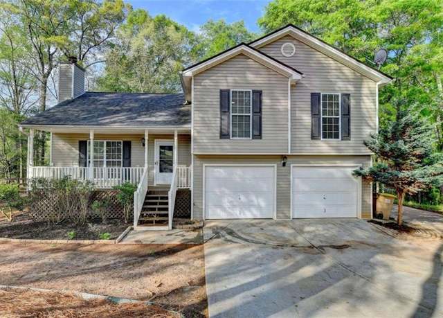 Property at 2025 Emerald Pointe Dr, Winder, GA 30680, 4 beds, 3 baths