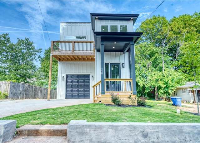 Property at 862 Hobson St SW, Atlanta, GA 30310, 4 beds, 4 baths