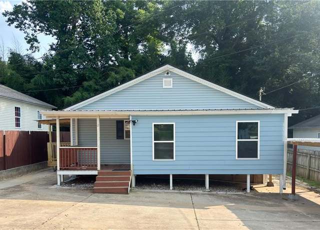 Property at 13 Hilltop St, Gainesville, GA 30501, 3 beds, 2 baths