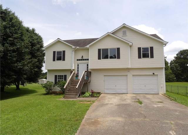 Property at 18 Greenmont Ct SW, Cartersville, GA 30120, 4 beds, 2 baths