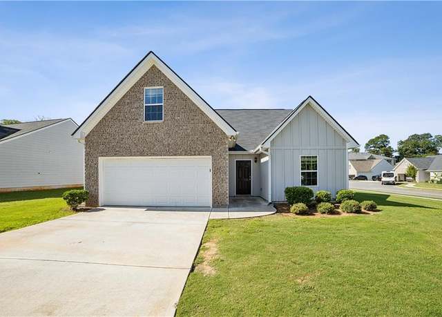 Property at 112 W Lexington Ave, Griffin, GA 30223, 4 beds, 3 baths