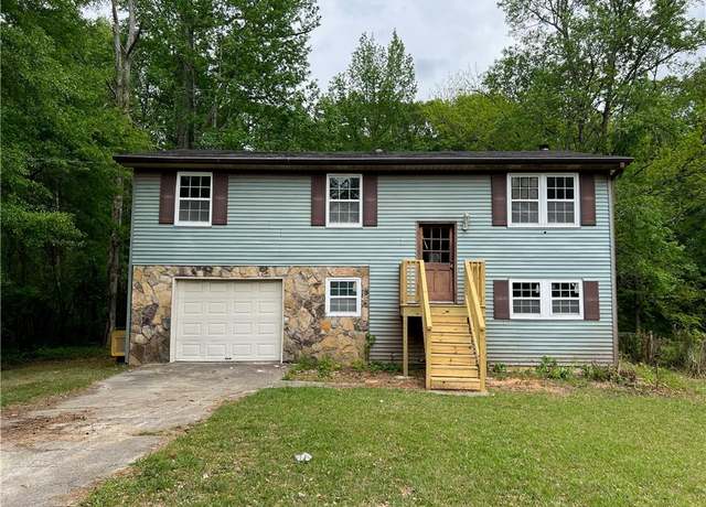 Property at 6906 Shangrila Way, Riverdale, GA 30296, 4 beds, 3 baths