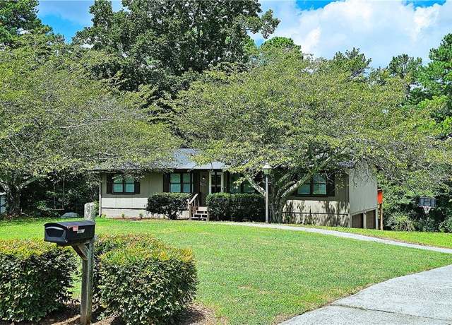 Property at 6683 Kellogg Dr, Acworth, GA 30102, 4 beds, 3 baths