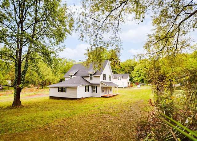 Property at 305 Grove Ave SE, Lindale, GA 30147, 6 beds, 3.5 baths
