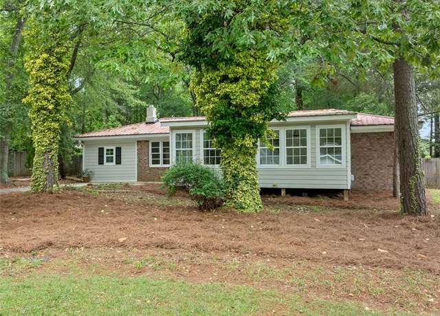Property at 3452 Ridgecrest Dr, Powder Springs, GA 30127, 4 beds, 2 baths