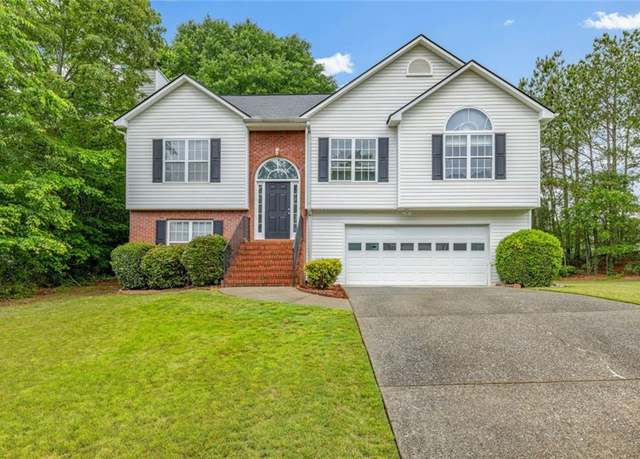 Property at 7224 Coral Lake Dr, Flowery Branch, GA 30542, 5 beds, 3 baths