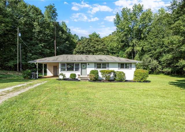Property at 1902 Athens Hwy, Jefferson, GA 30549, 3 beds, 1 bath