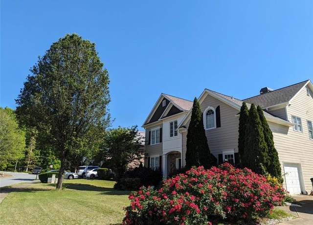 Property at 1919 Barrett Knoll Cir NW, Kennesaw, GA 30152, 5 beds, 3 baths