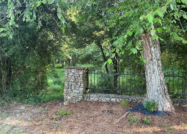 Property at 2466 Meredith Dr, Loganville, GA 30052