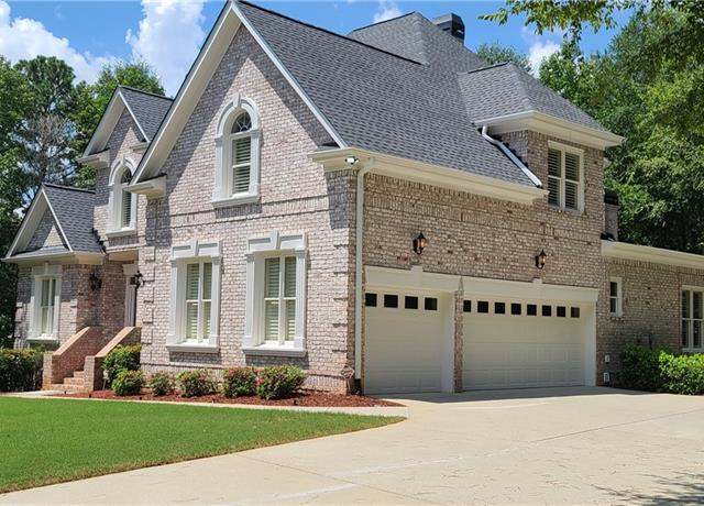 Property at 4828 Ardmore Ln, Hoschton, GA 30548, 4 beds, 3.5 baths