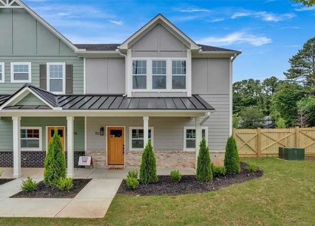 Property at 702 Fairgate Rd, Marietta, GA 30064, 3 beds, 2.5 baths