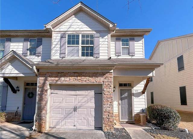 Property at 4222 High Park Ln, Atlanta, GA 30344, 3 beds, 2.5 baths
