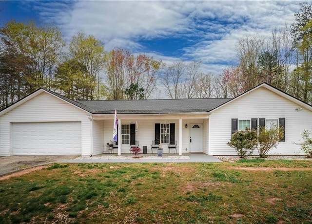 Property at 205 Quail Trl, Cornelia, GA 30531, 3 beds, 2 baths