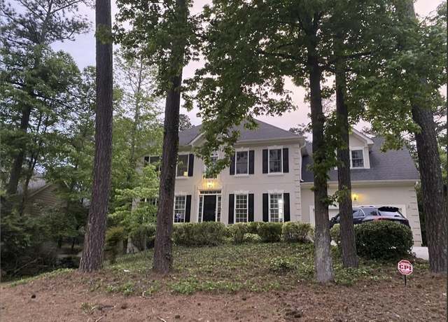 Property at 180 Shyrewood Dr, Lawrenceville, GA 30043, 5 beds, 3.5 baths