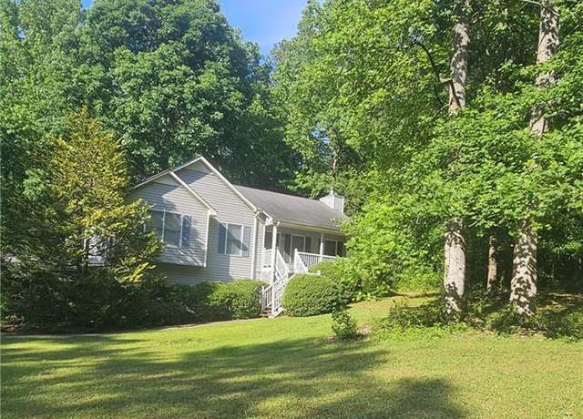 Property at 144 Wiley Dr, Douglasville, GA 30134, 3 beds, 2 baths