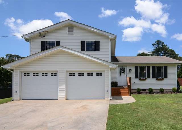 Property at 1024 Washington Ave, Woodstock, GA 30188, 3 beds, 2 baths