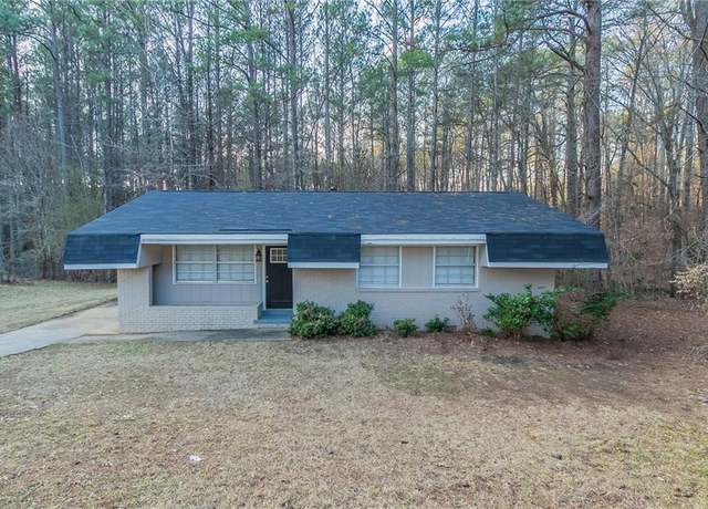 Property at 645 Plainville Dr SW, Atlanta, GA 30331, 3 beds, 2 baths