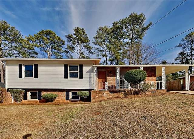 Property at 2422 Tiffany Cir, Decatur, GA 30035, 4 beds, 2.5 baths