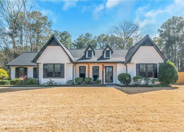 Property at 165 Sugarland Trl, Fayetteville, GA 30214, 3 beds, 2 baths