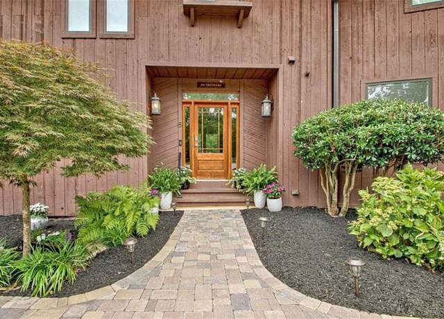 Property at 5 Northlake Cir Unit 4 & 5, Peachtree City, GA 30269, 4 beds, 3.5 baths