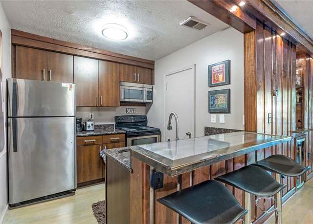 Property at 1150 Collier Rd NW Unit k18, Atlanta, GA 30318, 1 bed, 1 bath