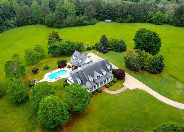 Property at 1415 N Flat Rock Rd, Douglasville, GA 30134, 5 beds, 5.5 baths