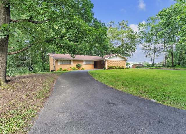 Property at 225 Melea Ln, Calhoun, GA 30701, 3 beds, 2 baths