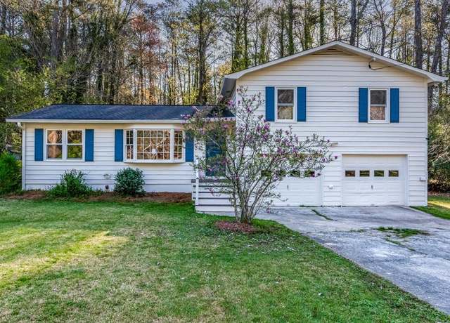 Property at 3090 Karen Ln NE, Marietta, GA 30062, 3 beds, 2 baths