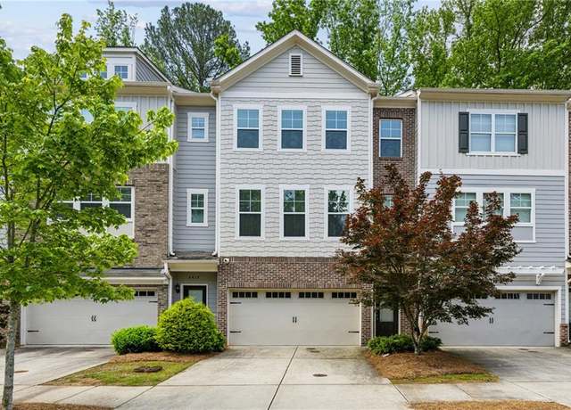 Property at 2817 White Oak Ln, Decatur, GA 30032, 3 beds, 3 baths