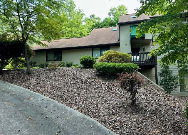 Property at 4871 Karls Gate Dr, Marietta, GA 30068, 3 beds, 4 baths