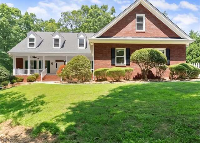 Property at 5755 Hopewell Rd, Cumming, GA 30028, 5 beds, 4 baths