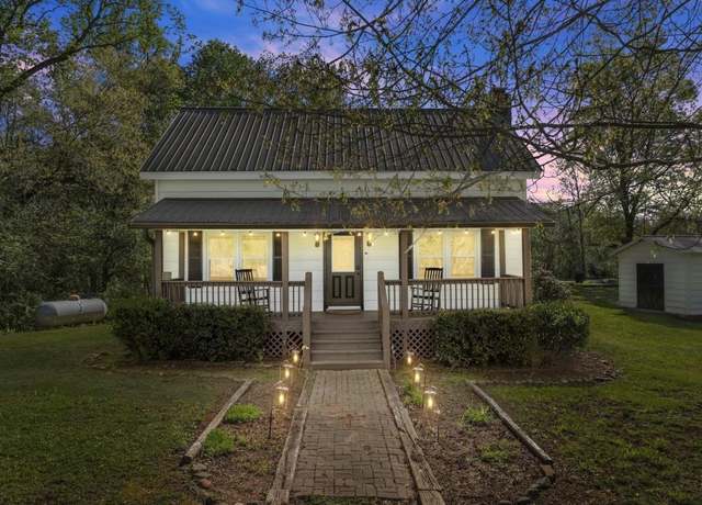 Property at 420 Porter Springs Rd, Dahlonega, GA 30533, 3 beds, 2 baths