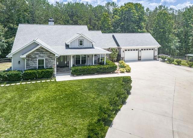 Property at 430 Cajun Dr, Ellijay, GA 30540, 4 beds, 4 baths