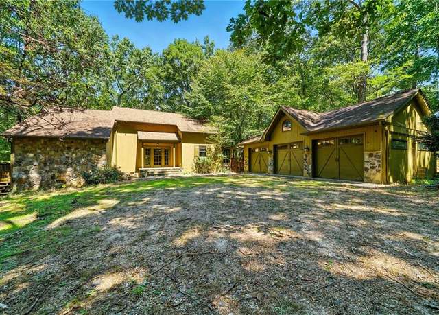 Property at 4585 Settles Bridge Rd, Suwanee, GA 30024, 4 beds, 3 baths