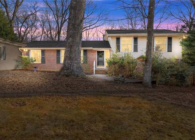 Property at 825 Beverly Dr, Gainesville, GA 30501, 4 beds, 3.5 baths