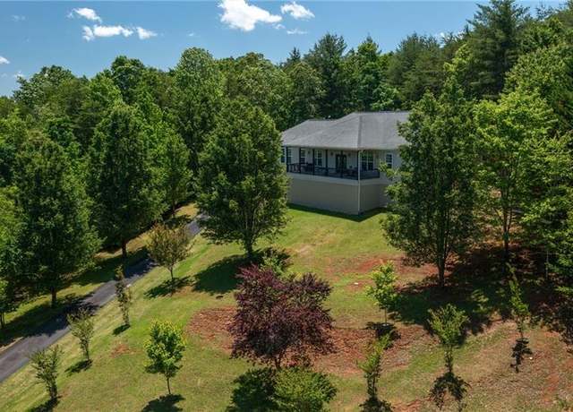 Property at 2656 Panorama Dr, Sautee Nacoochee, GA 30571, 3 beds, 2.5 baths