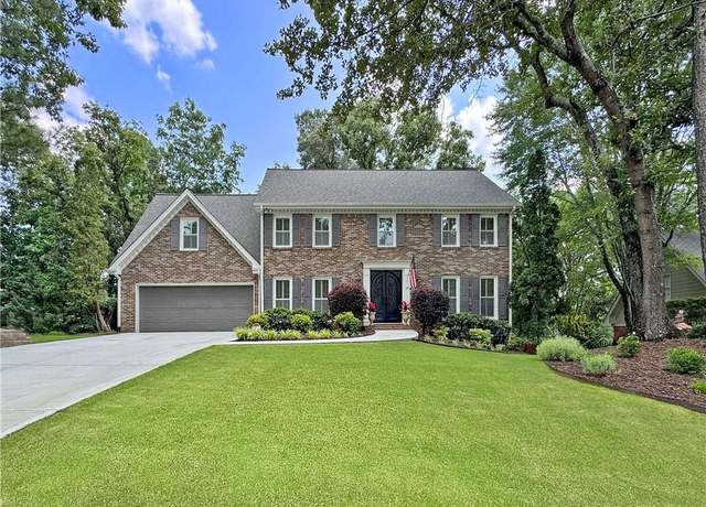Property at 335 S Satinwood Pl, Roswell, GA 30076, 4 beds, 2.5 baths