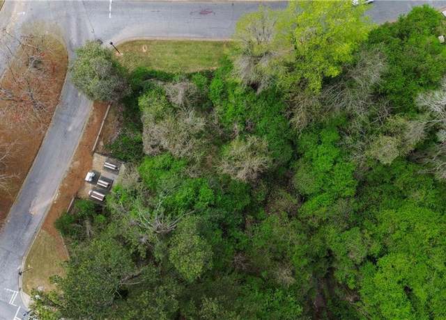 Property at 2020 S Hidden Hills Pkwy, Stone Mountain, GA 30088